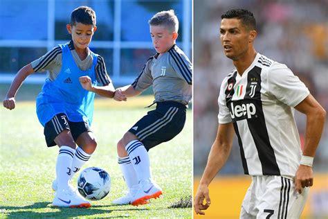 Oct 19, 2023 · Cristiano Ronaldo's teenage son has reportedly been signed by Al Nassr. The 13-year-old, named Cristiano Jr, previously spent two years in the Juventus youth system while his dad was playing in ... 
